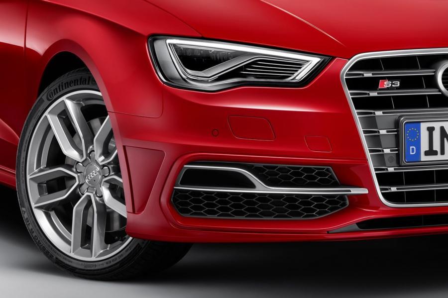 Детали экстерьера Audi S3 Sportback (8V) 2013 года  (WW) (фото 21 из 35)